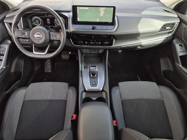 Nissan QASHQAI 1.3 MHEV Xtronic N-Connecta / Facelift / Fabrieksgarantie tot 10-2027 / Dealer onderhouden / Pack Easy / Cold pack / Trekgewicht 1800 kg / All season banden / Head Up Display / Elektrische achterklep / Stuur- Stoel & Voorruitverwarming / Rondomzicht camera /