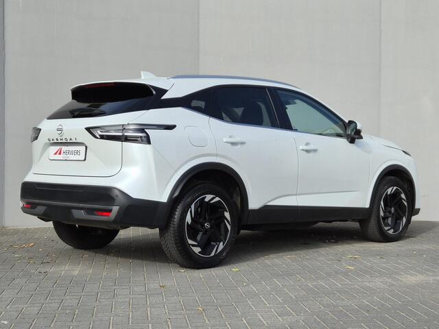 Nissan QASHQAI 1.3 MHEV Xtronic N-Connecta / Facelift / Fabrieksgarantie tot 10-2027 / Dealer onderhouden / Pack Easy / Cold pack / Trekgewicht 1800 kg / All season banden / Head Up Display / Elektrische achterklep / Stuur- Stoel & Voorruitverwarming / Rondomzicht camera /
