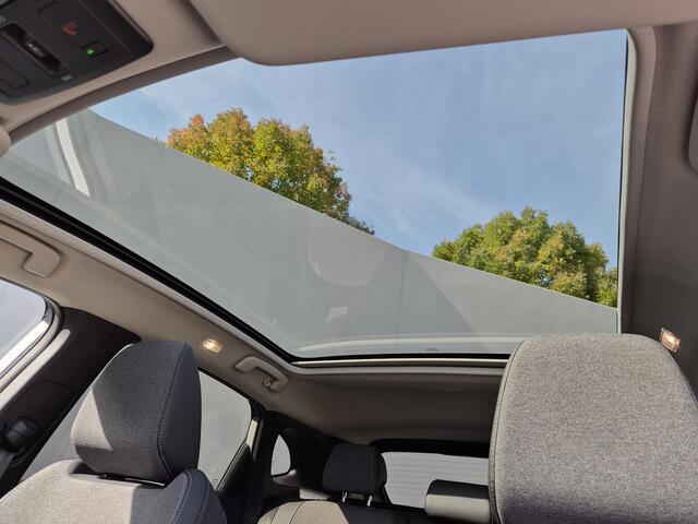 Nissan QASHQAI 1.3 MHEV Xtronic N-Connecta / Facelift Model / Fabrieksgarantie tot 10-2028 / Dealer onderhouden / Panoramadak / Trekgewicht 1800 kg / Cold Pack / Easy Pack / All season banden / Rondomzicht camera / Head Up Display / Elektrische achterklep /