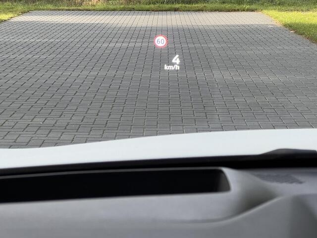 Nissan QASHQAI 1.3 MHEV Xtronic N-Connecta / Fabrieksgarantie tot 06-2028 / Panoramadak / Cold Pack / Pack Easy / Trekgewicht 1800 kg / Elektrische achterklep / Rondomzicht camera / Adaptief cruise control / Stuur- Stoel & Voorruit verwarming /