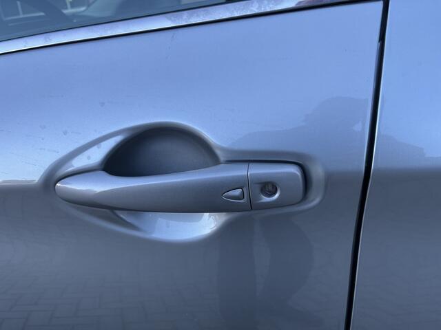 Nissan QASHQAI 1.2 Tekna + | Panoramadak | 360 camera | Parkeer assistent |