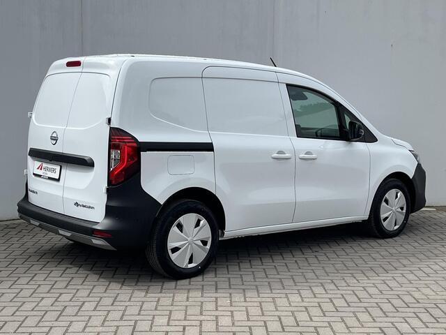 Nissan Townstar N-Connecta L1 45 kWh Automaat / Als NIEUW! / Trekgewicht 1.500 kg / Drie fase laden / WLTP 284 KM stad 398 km / Zijschuifdeur rechts / Stoel verwarming / Apple Carplay & Android Auto / Achteruitrij Camera / Laadkabel voor thuis en onderweg