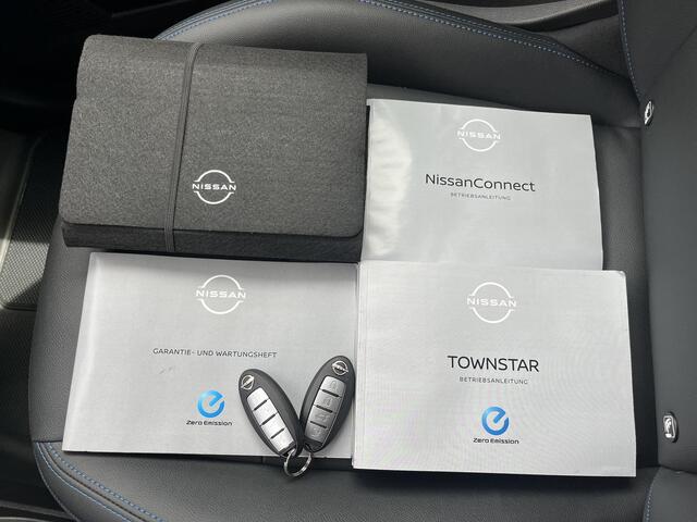 Nissan Townstar N-Connecta L1 45 kWh Automaat / Als NIEUW! / Trekgewicht 1.500 kg / Drie fase laden / WLTP 284 KM stad 398 km / Zijschuifdeur rechts / Stoel verwarming / Apple Carplay & Android Auto / Achteruitrij Camera / Laadkabel voor thuis en onderweg