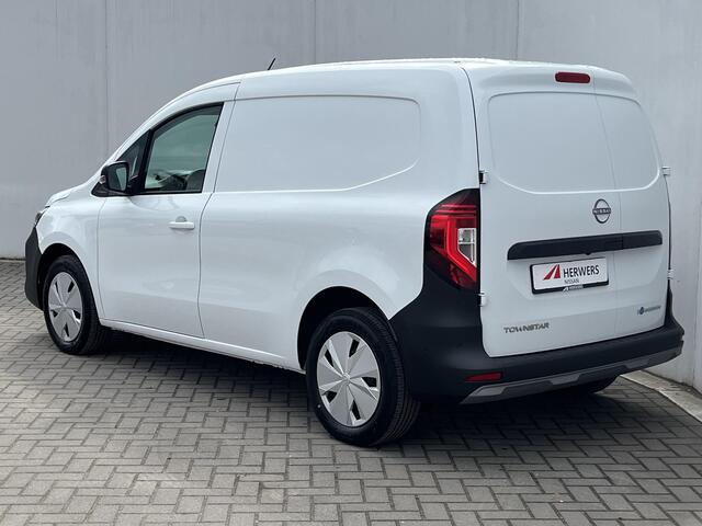 Nissan Townstar N-Connecta L1 45 kWh Automaat / Als NIEUW! / Trekgewicht 1.500 kg / Drie fase laden / WLTP 284 KM stad 398 km / Zijschuifdeur rechts / Stoel verwarming / Apple Carplay & Android Auto / Achteruitrij Camera / Laadkabel voor thuis en onderweg