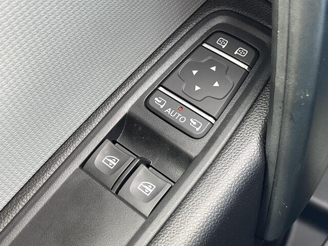 Nissan Townstar N-Connecta L1 45 kWh Automaat / Als NIEUW! / Trekgewicht 1.500 kg / Drie fase laden / WLTP 284 KM stad 398 km / Zijschuifdeur rechts / Stoel verwarming / Apple Carplay & Android Auto / Achteruitrij Camera / Laadkabel voor thuis en onderweg