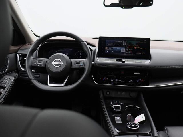 Nissan X-TRAIL 1.5 e-4orce Tekna 4WD 7 Persoons. 214PK | Afneembare Trekhaak | Glazen Schuif-Kanteldak | Stoel- & Stuurwielverwarming | 360-graden Camera | ProPilot | Achterbank Verwarmd | Lederen Bekleding | Memory Seats | Elektrische Achterklep