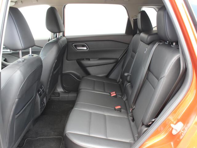 Nissan X-TRAIL 1.5 e-4orce Tekna 4WD 7p. / Trekhaak 1650KG Trekgewicht / 7 Persoons / Lederen Bekleding / Cruise Control Adaptief / Elektrische Achterklep /