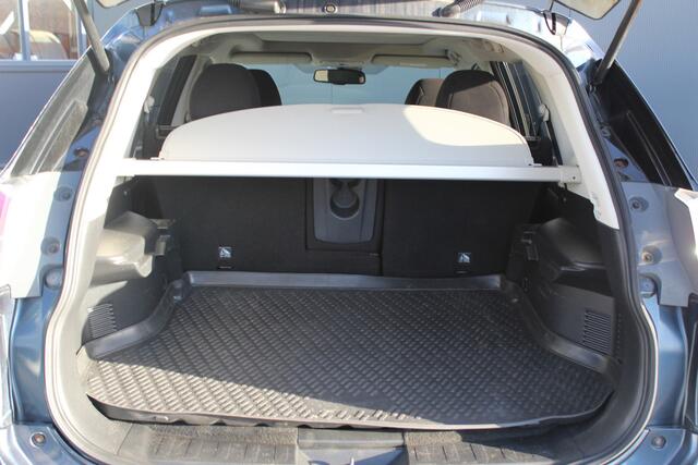 Nissan X-TRAIL 1.6 DIG-T Acenta | Trekhaak | Incl. 12 maanden garantie | Panoramadak | Lichtmetalen velgen | Cruise control | Regensensor | LED dagrijverlichting | Parkeersensoren voor en achter | Climate control | 1800KG Trekgewicht!! | Inclusief dakdragers Thule |