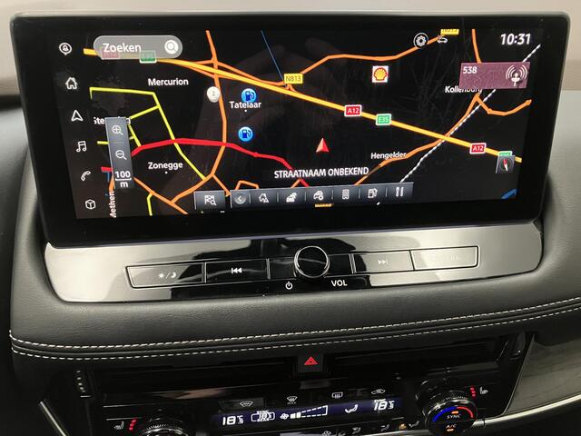 Nissan X-TRAIL 1.5 MHEV 163pk 5-Zits Tekna Automaat / 2000 KG Trekgewicht / Navigatie / 360 Graden Camera / Stoel- en Stuurverwarming / Verwarmde Voorruit / Fabrieksgarantie tot 07-2027 / Elektrische Kofferbak / Elektrische Stoelen met Geheugen /