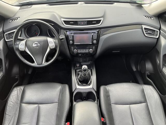 Nissan X-TRAIL 1.6 DIG-T Tekna / Afneembare Trekhaak (1800kg) / Elektrisch Glazen Schuif- en Kanteldak / Stoelverwarming / Rondzichtcamera / Cruise Control / Climate Control / Elektrische Stoelen / Elektrische Kofferbak / Verschuifbare Achterbank /