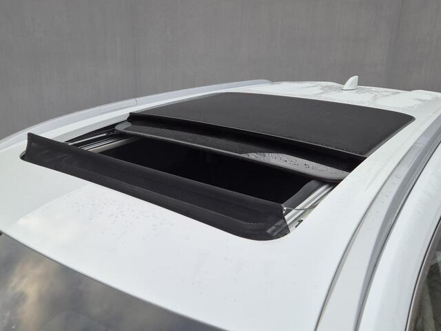 Nissan X-TRAIL 1.5 MHEV 163pk Tekna Automaat / Fabrieksgarantie tot 03-2028<100.000 / 2000kg Trekgewicht / Allseason banden / Elektrische achterklep / Head Up Display / Glazen schuif- en kanteldak / Stuur-, Stoel en Achterbank verwarming /