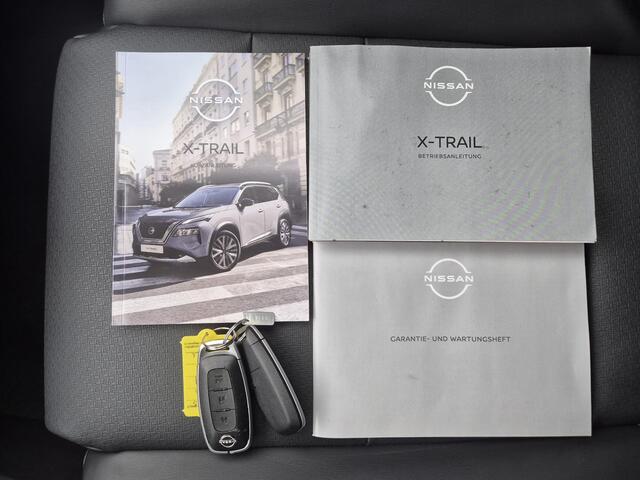 Nissan X-TRAIL 1.5 MHEV 163pk Tekna Automaat / Fabrieksgarantie tot 03-2028<100.000 / 2000kg Trekgewicht / Allseason banden / Elektrische achterklep / Head Up Display / Glazen schuif- en kanteldak / Stuur-, Stoel en Achterbank verwarming /