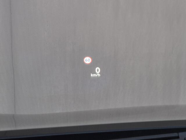 Nissan X-TRAIL Nissan X-trail 1.5 e-Power Tekna Automaat / Fabrieksgarantie tot 05-2028 / Dealer onderhouden / All Season banden / Stuur-, Stoel en Achterbank verwarming / Head Up Display / Elektrische achterklep / Rondomzicht camera / Adaptief CC /