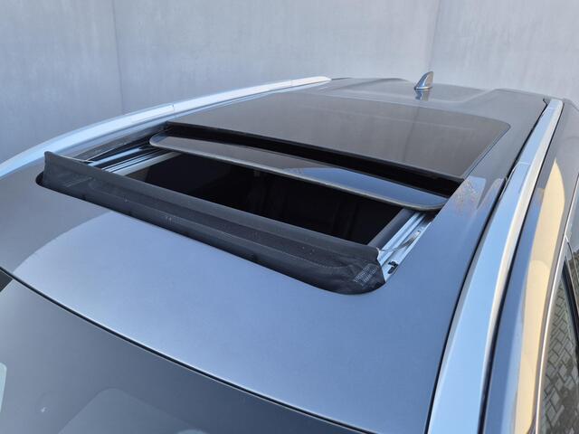 Nissan X-TRAIL 1.5 e-Power Tekna Automaat / Fabrieksgarantie tot 04-2028<100.000 / All season banden / Head Up Display / Elektrische achterklep / Glazen schuif- en kanteldak / Stuur-, Stoel & Achterbank verwarming / Adaptief cruise control /