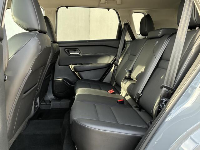 Nissan X-TRAIL 1.5 e-Power Tekna / Fabrieksgarantie t/m 05-2028 / Apple Carplay/Android Auto / Adaptieve Cruise Control / Stoel-/Stuur-/Voorruitverwarming / Elektrische Achterklep / All-Season banden / Navigatie / Achteruitrijcamera /