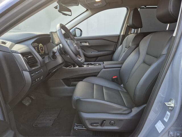 Nissan X-TRAIL 1.5 MHEV 163pk Tekna Automaat / Fabrieksgarantie tot 28-04-2028 / Trekgewicht 2000 kg / Allseason banden / HUD / Elektrische achterklep / Stuur-, Stoel en Achterbank verwarming / Rondomzicht camera /