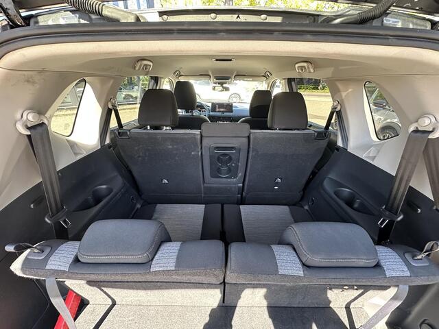 Nissan X-TRAIL N-Connecta Family Pack | VOLLEDIGE FABRIEKS GARANTIE TOT 03-2028 | VOOR & ACHTERSTOELEN VERWARMD | STUURWIEL VERWARMD | 7 PERSOONS! | KEYLESS | DODE HOEK | 360 CAMERA | APPLECARPLAY | ADAP. CRUISE |