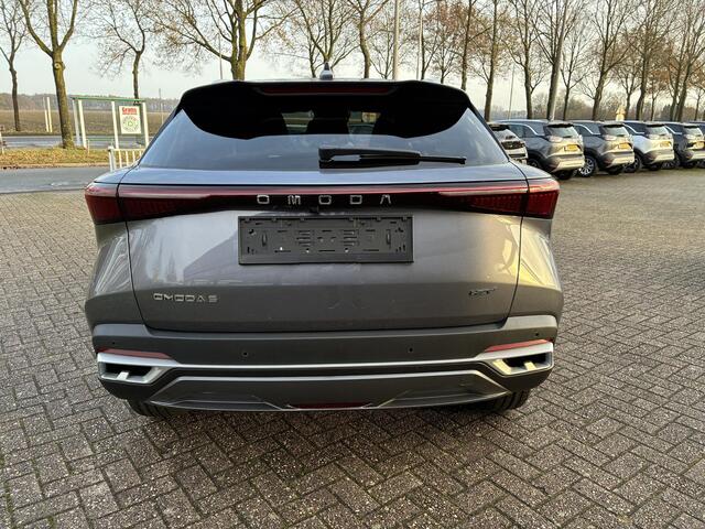Omoda 5 1.5 T-GDi Hybride Premium | ECC | Navigatie | Elektrische Achterklep | Leder | Schuif-kanteldak | Winterpakket | Rondom zicht Camera | 18" LM-Velgen