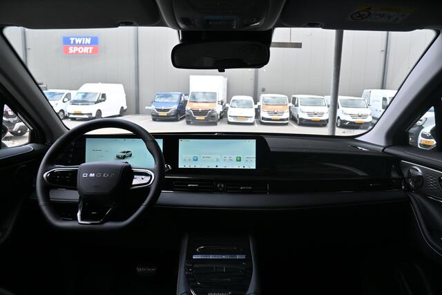 Omoda 5 EV Premium 61 kWh | SCHUIF/KANTELDAK | 360 CAMERA | STUUR/STOELVERWARMING | APPLECARPLAY/ANDROIDAUTO | LEDER | STOELVENTILATIE | ADAPT. CRUISE CONTROL | CLIMATE CONTROL | PDC | LMV