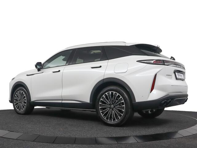 Omoda 9 SHS-P 1.5T-GDi SHS-P Premium - Inruilpremie ¤ 4.000,- - Inruilpremie ¤ 4.000,- - PHEV Premium - Panoramadak - 140km actieradius plug in hybride - Parkeerhulp voor en achter - - 7 jaar fabrieksgarantie