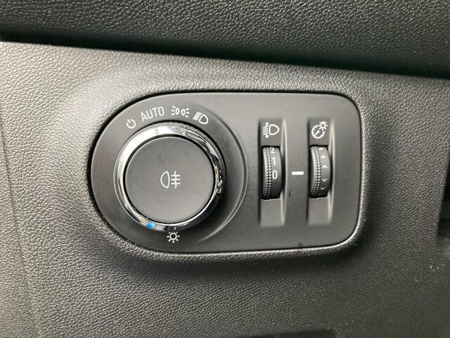 Opel ADAM 1.0 Turbo BlitZ | Airco | Cruise Control | Lage km stand | Stuur + Stoelverwarming | Apple Carplay/ Android auto | Lichtmetalen velgen |