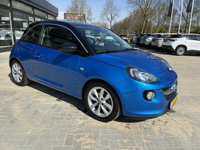Opel ADAM 1.0 Turbo 90pk BlitZ | Navigatie | Airco | Cruise control | Lage km stand | Stoel- en stuurverwarming | Apple Carplay/ Android auto | Lichtmetalen velgen | Zwart dak
