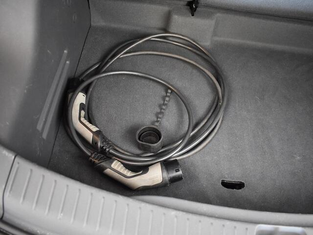 Opel AMPERA Ampera-E LAUNCH EXECUTIVE 60 KWH *INCL. BTW* + ADAPTIVE CRUISE / APPLE CARPLAY / BOSE / CAMERA / DAB