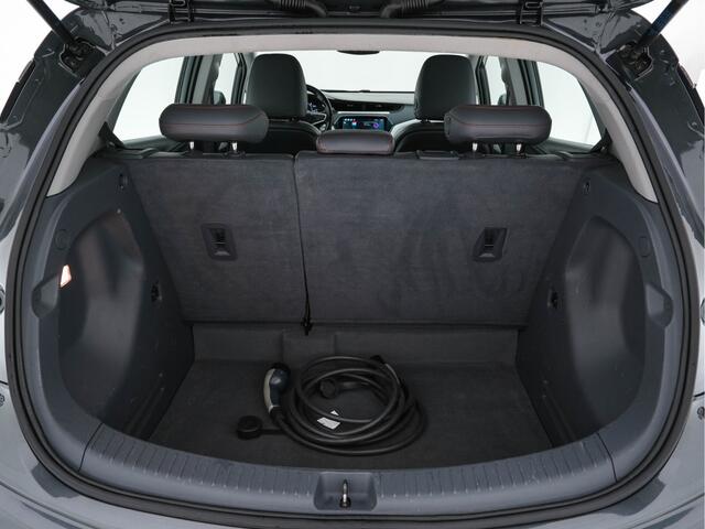 Opel AMPERA Ampera-e Business Executive 60 kWh (INCL-BTW) *FULL-LEATHER | BOSE-AUDIO | LED-LIGHTS | DAB | NAVI-FULLMAP | APP-CONNECT | CRUISE | LANE-ASSIST | DIGI-COCKPIT | LANE-ASSIST | COMFORT-SEATS | 17"ALU*