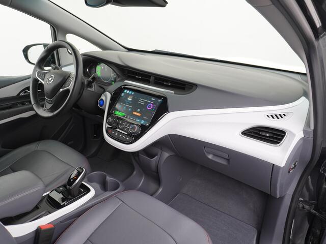 Opel AMPERA Ampera-e Business executive 60kWh Leder Apple Carplay Android Auto Bose®-Sound Cruise Control Ecc Camera Voorstoelen+Stuur verwarmd Keyless WiFi Xenon Verkeersbordlezer Led parkeer-assistent Sensor dodehoek DAB Dodehoek detector Unieke km stand!