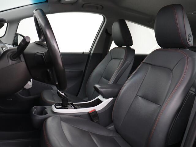 Opel AMPERA Ampera-e Innovation 60 kWh | Leder | Stoelverwarming | Camera | Park Assist | Stuurverwarming | Bi-Xenon | Keyless | Carplay | Navigatie | Cruise control