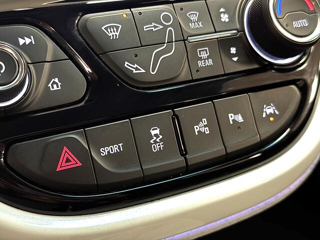 Opel AMPERA Ampera-e Business executive 60 kWh | SOH 100% | Origneel Nederlands | Trekhaak | Apple Carplay | Android Auto | Stoelverwarming | Stuurwielverwarming | Bose | DAB | Camera |