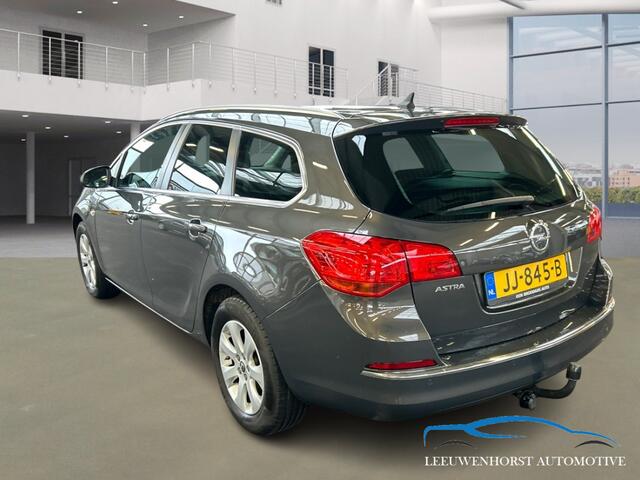 Opel ASTRA Sports Tourer 1.4 Turbo Blitz, navi, airco, cruise, PDC, trekhaak, NL-auto