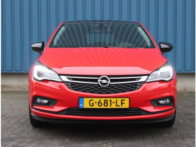 Opel ASTRA 1.4 150pk Turbo Black Edition | Navigatie | Airco | CruiseControl | 17" LMV | Isofix |