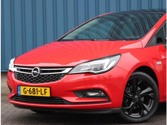 Opel ASTRA 1.4 150pk Turbo Black Edition | Navigatie | Airco | CruiseControl | 17" LMV | Isofix |