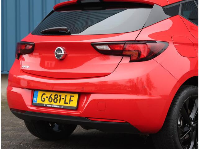 Opel ASTRA 1.4 150pk Turbo Black Edition | Navigatie | Airco | CruiseControl | 17" LMV | Isofix |