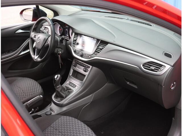 Opel ASTRA 1.4 150pk Turbo Black Edition | Navigatie | Airco | CruiseControl | 17" LMV | Isofix |