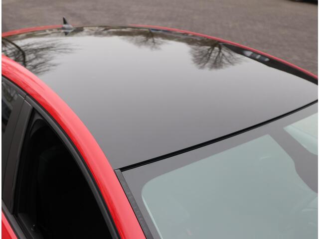 Opel ASTRA 1.4 150pk Turbo Black Edition | Navigatie | Airco | CruiseControl | 17" LMV | Isofix |