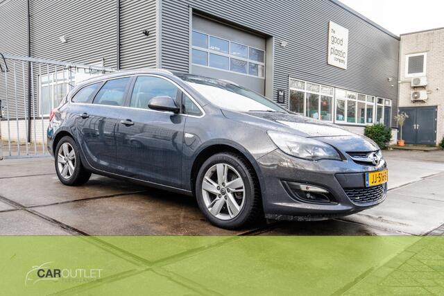 Opel ASTRA Sports Tourer 1.6 CDTi Business + Mooie astra Staionwagen diesel met Trekhaak Lage kilometerstand origineel NAP Nieuwe APK, Grote onderhoudsbeurt. Navi ,Trekhaak