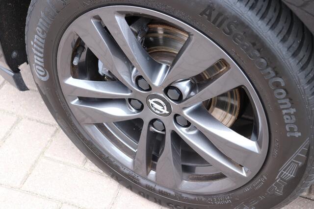 Opel ASTRA Sports Tourer 1.2 130PK Business Edition. Navigatie, winterpakket.