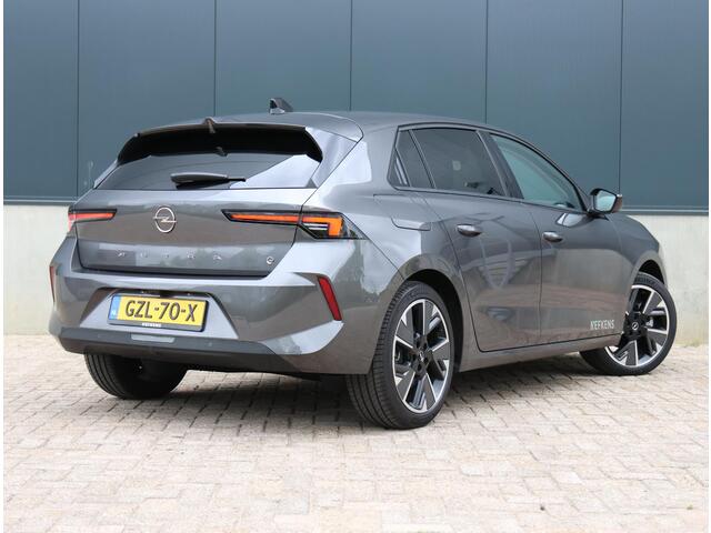 Opel ASTRA Electric 54 kWh Business Edition | Warmtepomp | Stoel/stuur Verwarming | FULL LED | AGR-bestuurdersstoel | Apple Carplay/ Android Auto | Adaptieve cruise control | Camera | Parkeersensoren voor & Achter |