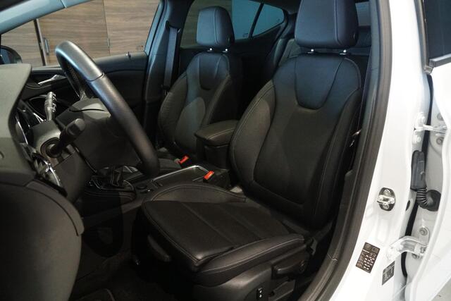 Opel ASTRA 1.6 Turbo Business Executive 200PK