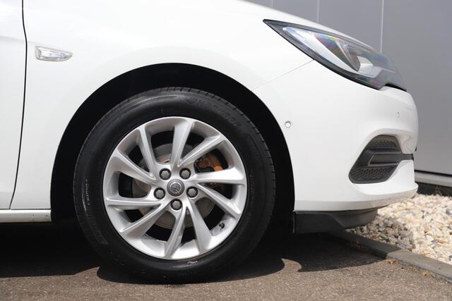 Opel ASTRA Sports Tourer 1.2 Business Elegance 131PK Trekhaak Navigatie Achteruitrijcamera Keyless Stuur & Stoelverwarming Rijstrooksensor