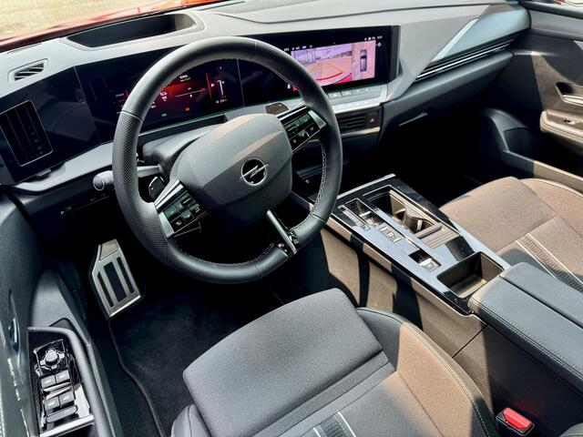 Opel ASTRA Sports Tourer 1.6 Turbo Plug In Hybrid Ultimate PANO DAK