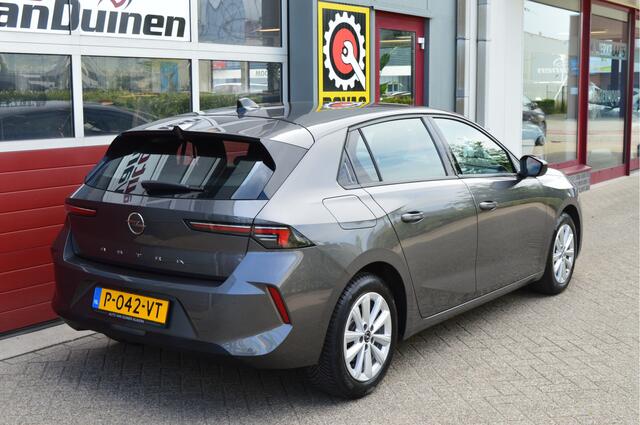 Opel ASTRA 1.2 Edition O.a: Navi, Clima, Cruise, PDC, Carplay, DAB, Rijklaar, Etc. All-in prijs!