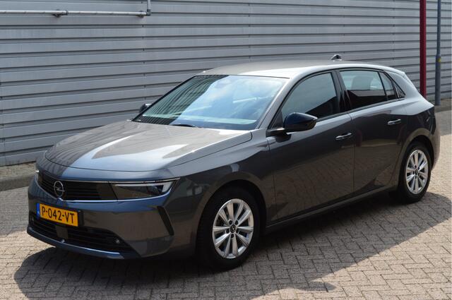 Opel ASTRA 1.2 Edition O.a: Navi, Clima, Cruise, PDC, Carplay, DAB, Rijklaar, Etc. All-in prijs!