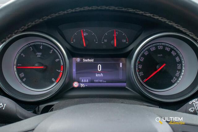 Opel ASTRA Sports Tourer 1.0 Innovation 2016 | CARPLAY*NAP