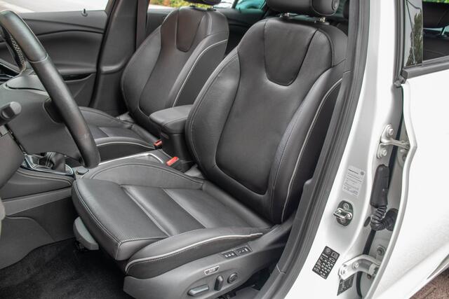 Opel ASTRA 1.4 Turbo Innovation, Origineel NL, Schuifdak, Leder, Matrix LED, Stoelkoeling, Adaptive Cruise, Memory, Camera.