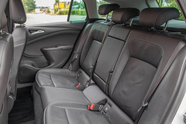 Opel ASTRA 1.4 Turbo Innovation, Origineel NL, Schuifdak, Leder, Matrix LED, Stoelkoeling, Adaptive Cruise, Memory, Camera.