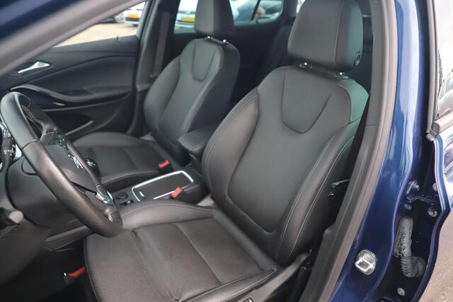Opel ASTRA Sports Tourer 1.2 Elegance 131PK Leder AGR Schuifdak Keyless Navigatie Achteruitrijcamera Stoelverkoeling Stoelverwarming