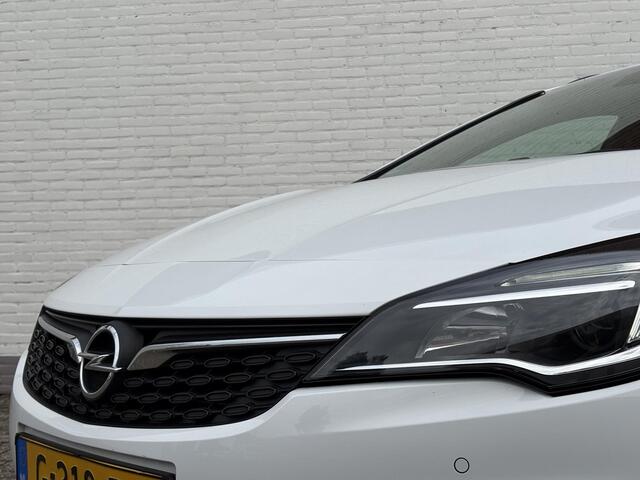 Opel ASTRA Sports Tourer 1.2 Edition / Trekhaak / Camera / Climate control / Cruise Control / Navigatie / Bluetooth / Automatisch dimlicht /